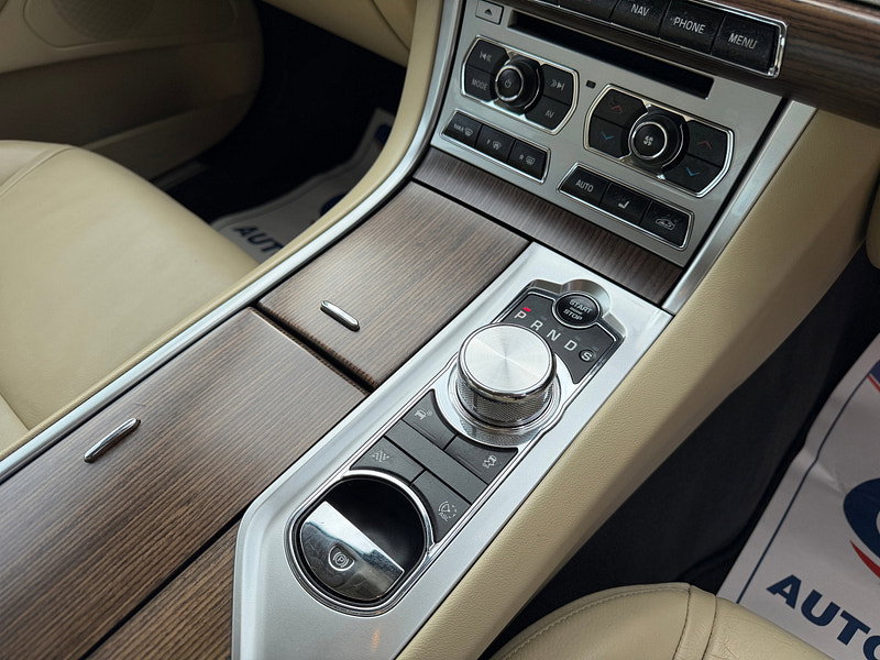 Jaguar XF 3.0d V6 Luxury Saloon 4dr Diesel Auto Euro 5 (s/s) (240 ps) 4dr Automatic 2026