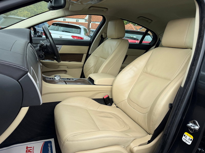 Jaguar XF 3.0d V6 Luxury Saloon 4dr Diesel Auto Euro 5 (s/s) (240 ps) 4dr Automatic 2026