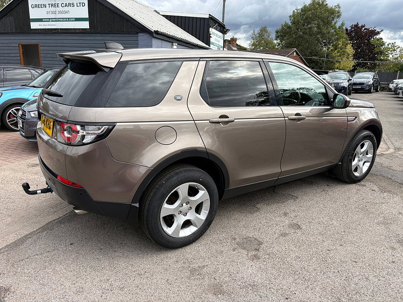 Land Rover Discovery Sport 2.0 TD4 SE Tech SUV 5dr Diesel Manual 4WD Euro 6 (s/s) (5 Seat) (150 ps) 5dr Manual 2026