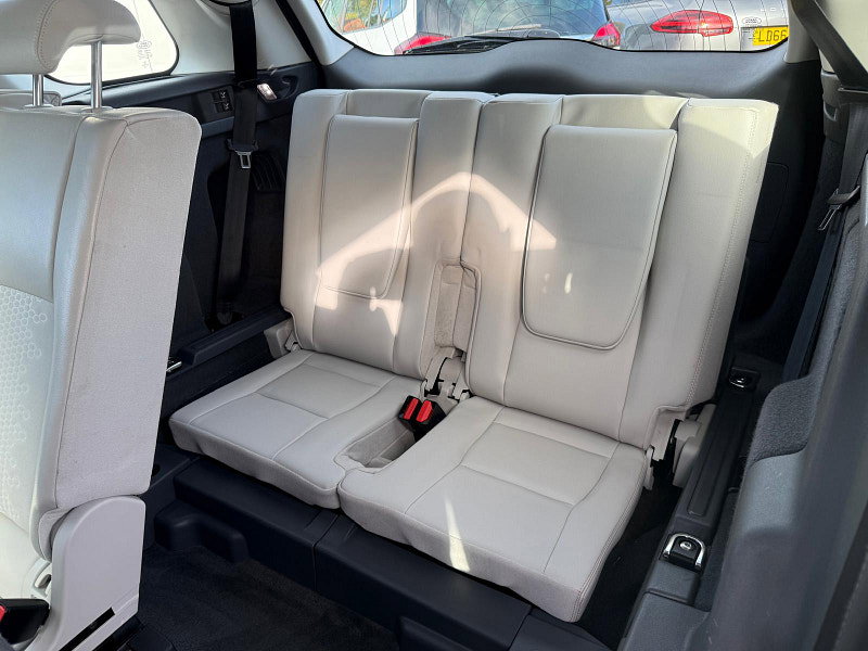 Land Rover Discovery Sport SD4 SE TECH 5dr Automatic 2026