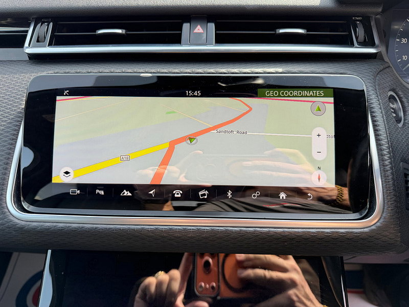 Land Rover Range Rover Velar 2.0 D180 R-Dynamic SE SUV 5dr Diesel Auto 4WD Euro 6 (s/s) (180 ps) 5dr Automatic 2026
