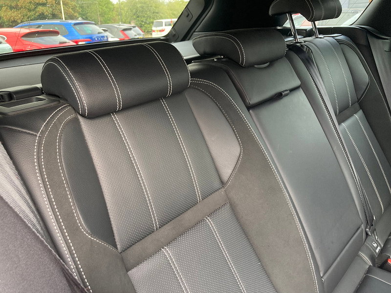 Land Rover Range Rover Velar 2.0 D180 R-Dynamic SE SUV 5dr Diesel Auto 4WD Euro 6 (s/s) (180 ps) 5dr Automatic 2026