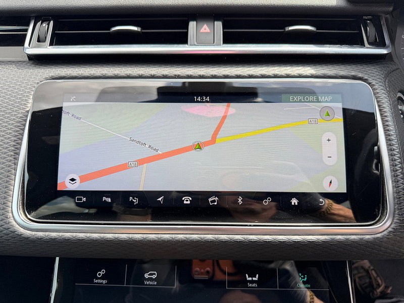 Land Rover Range Rover Velar 2.0 D240 R-Dynamic SE SUV 5dr Diesel Auto 4WD Euro 6 (s/s) (240 ps) 5dr Automatic 2026