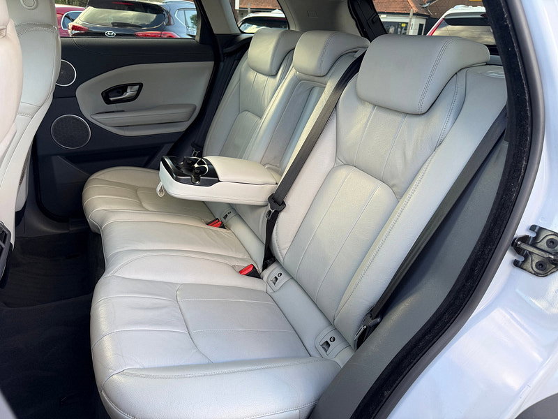 Land Rover Range Rover Evoque 2.0 TD4 SE Tech SUV 5dr Diesel Auto 4WD Euro 6 (s/s) (180 ps) 5dr Automatic 2026