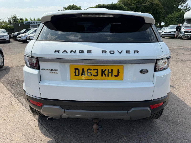 Land Rover Range Rover Evoque 2.2 eD4 Pure Tech SUV 5dr Diesel Manual FWD Euro 5 (s/s) (150 ps) 5dr Manual 2026