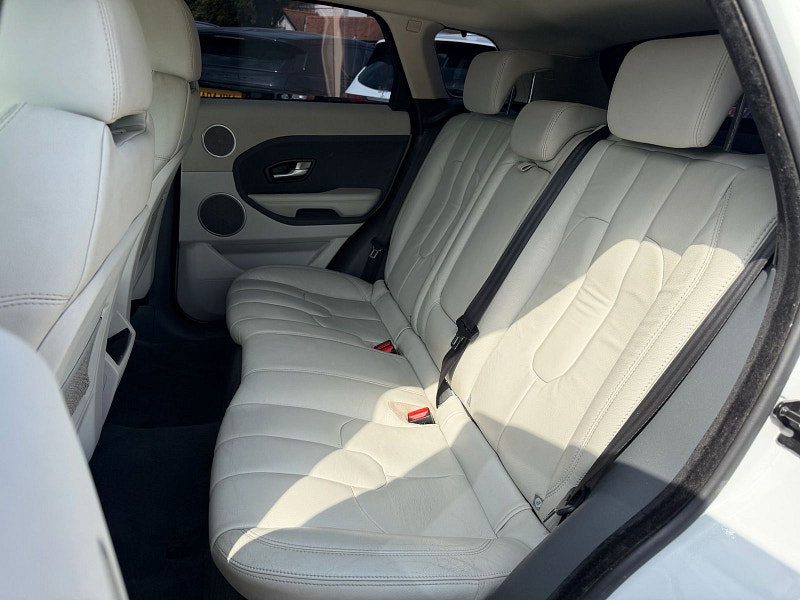 Land Rover Range Rover Evoque 2.2 eD4 Pure Tech SUV 5dr Diesel Manual FWD Euro 5 (s/s) (150 ps) 5dr Manual 2026