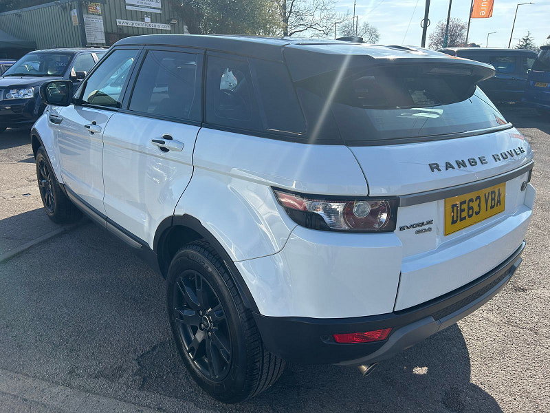Land Rover Range Rover Evoque 2.2 eD4 Pure Tech SUV 5dr Diesel Manual FWD Euro 5 (s/s) (150 ps) 5dr Manual 2026