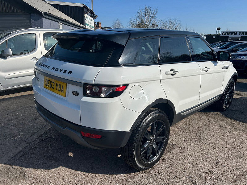 Land Rover Range Rover Evoque 2.2 eD4 Pure Tech SUV 5dr Diesel Manual FWD Euro 5 (s/s) (150 ps) 5dr Manual 2026