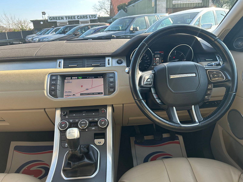 Land Rover Range Rover Evoque 2.2 eD4 Pure Tech SUV 5dr Diesel Manual FWD Euro 5 (s/s) (150 ps) 5dr Manual 2026