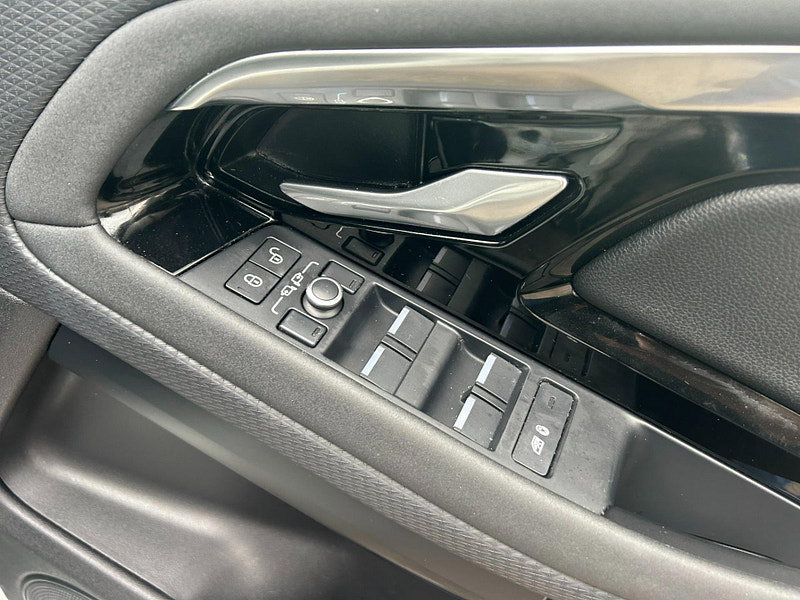 Land Rover Range Rover Evoque R-DYNAMIC S MHEV 5dr Automatic 2026