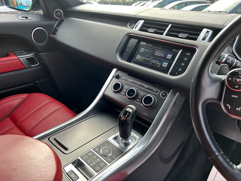 Land Rover Range Rover Sport 3.0 SD V6 HSE Dynamic SUV 5dr Diesel Auto 4WD Euro 6 (s/s) (306 ps) 5dr Automatic 2026