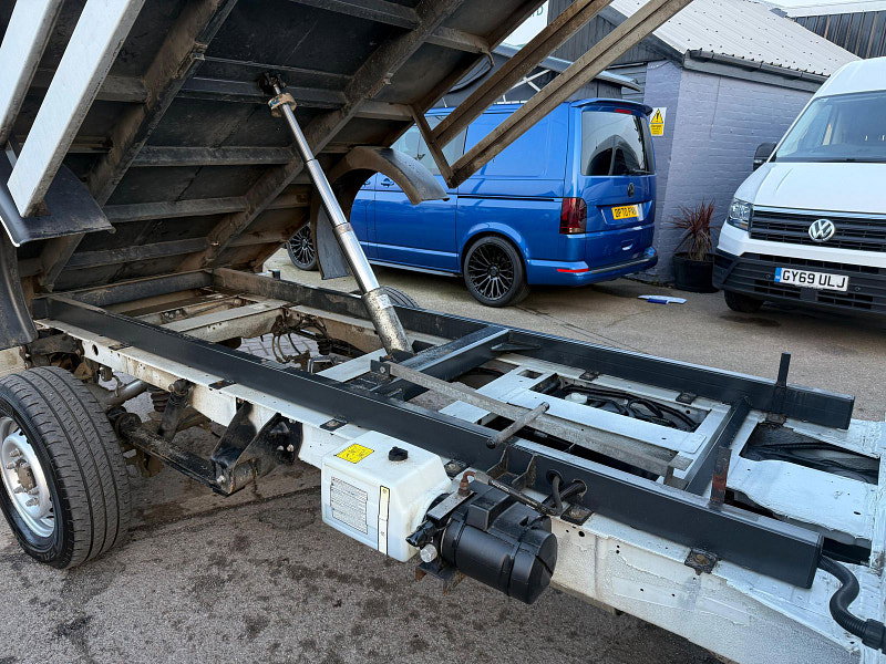 MAXUS Deliver 9 BASE MH C/C 0dr Manual 2026
