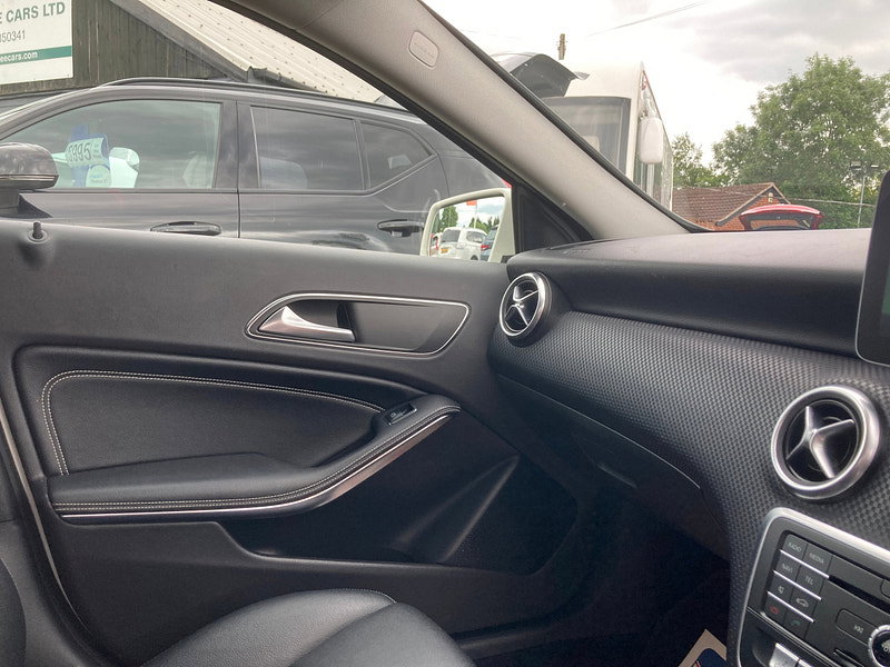 Mercedes-Benz A Class 1.5 A180d Sport (Premium) Hatchback 5dr Diesel Manual Euro 6 (s/s) (109 ps) 5dr Manual 2026