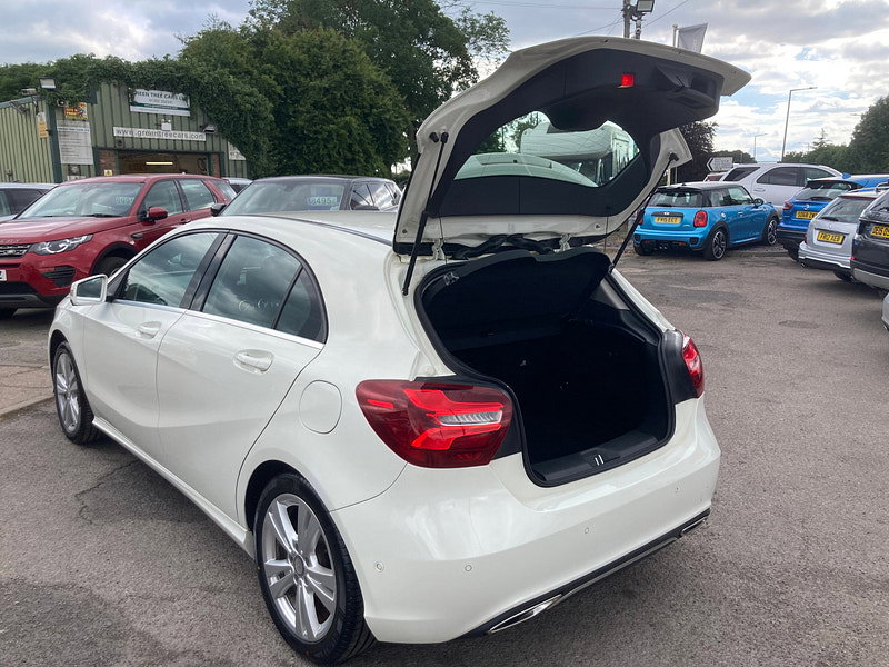 Mercedes-Benz A Class 1.5 A180d Sport (Premium) Hatchback 5dr Diesel Manual Euro 6 (s/s) (109 ps) 5dr Manual 2026