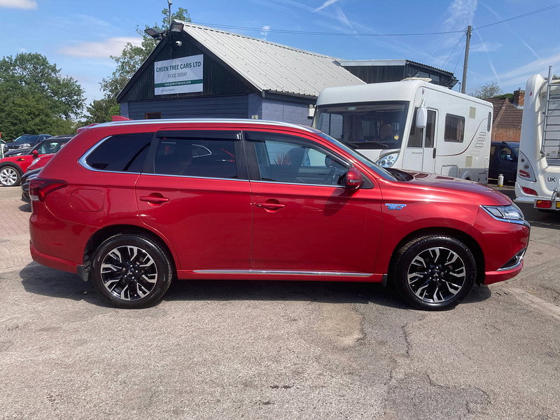 Mitsubishi Outlander 2.0h 12kWh 4h SUV 5dr Petrol Plug-in Hybrid CVT 4WD Euro 6 (s/s) (200 ps) 5dr Automatic 2026