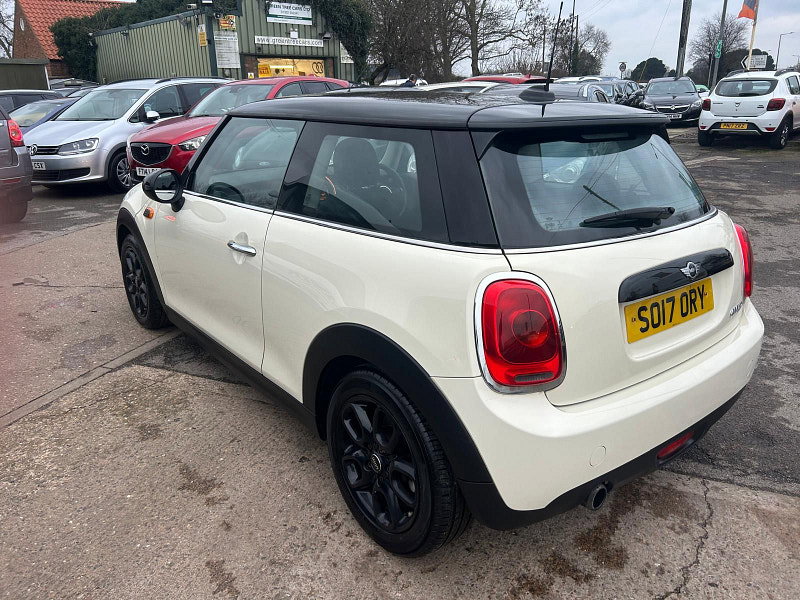 MINI Hatch 1.5 Cooper Hatchback 3dr Petrol Manual Euro 6 (s/s) (136 ps) 3dr Manual 2026
