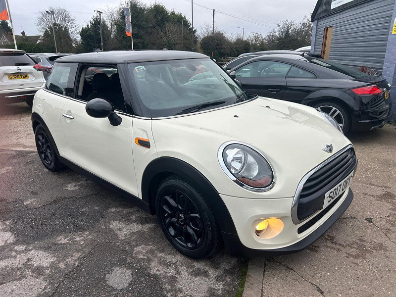 MINI Hatch 1.5 Cooper Hatchback 3dr Petrol Manual Euro 6 (s/s) (136 ps) 3dr Manual 2026
