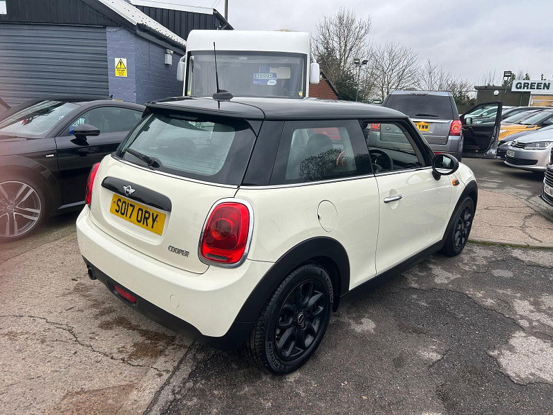 MINI Hatch 1.5 Cooper Hatchback 3dr Petrol Manual Euro 6 (s/s) (136 ps) 3dr Manual 2026