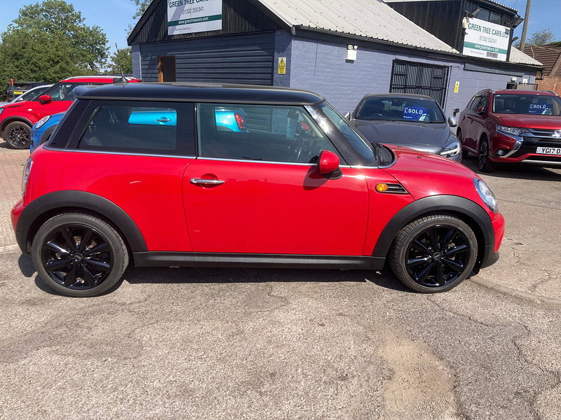 MINI Hatch 1.6 Cooper D Hatchback 3dr Diesel Manual Euro 5 (s/s) (112 ps) 3dr Manual 2026