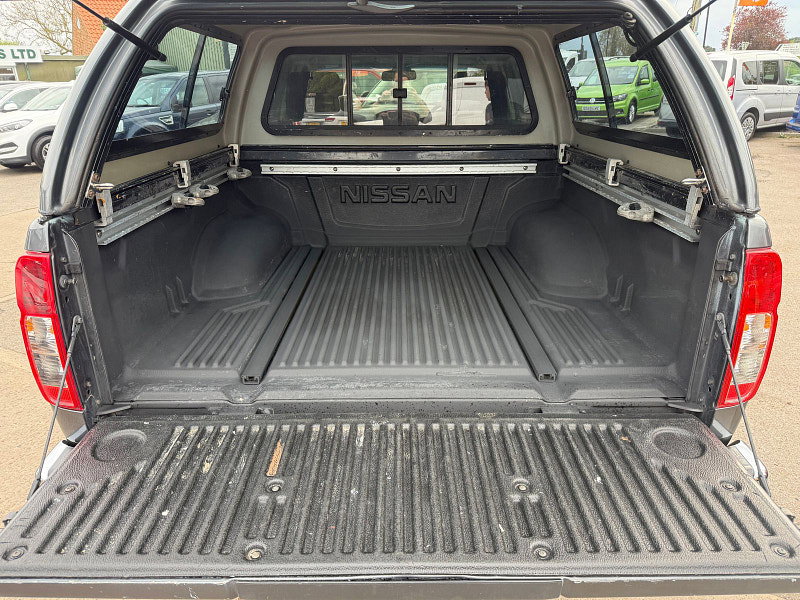 Nissan Navara 2.5 dCi Tekna Pickup Double Cab 4dr Diesel Auto 4WD Euro 5 (190 ps) 4dr Automatic 2026