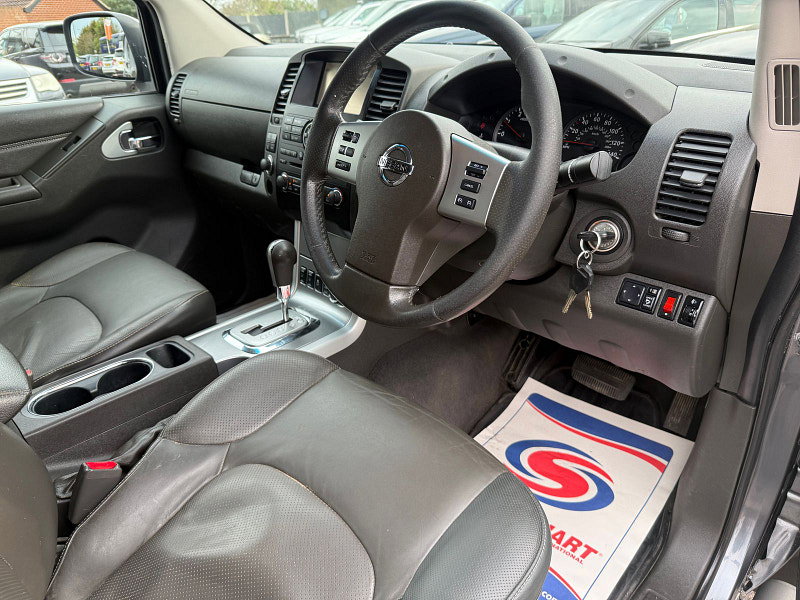 Nissan Navara 2.5 dCi Tekna Pickup Double Cab 4dr Diesel Auto 4WD Euro 5 (190 ps) 4dr Automatic 2026