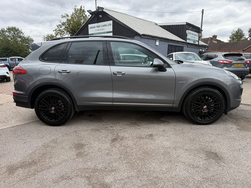 Porsche Cayenne 3.0 TD V6 SUV 5dr Diesel TiptronicS 4WD Euro 6 (s/s) (262 ps) 5dr Automatic 2026