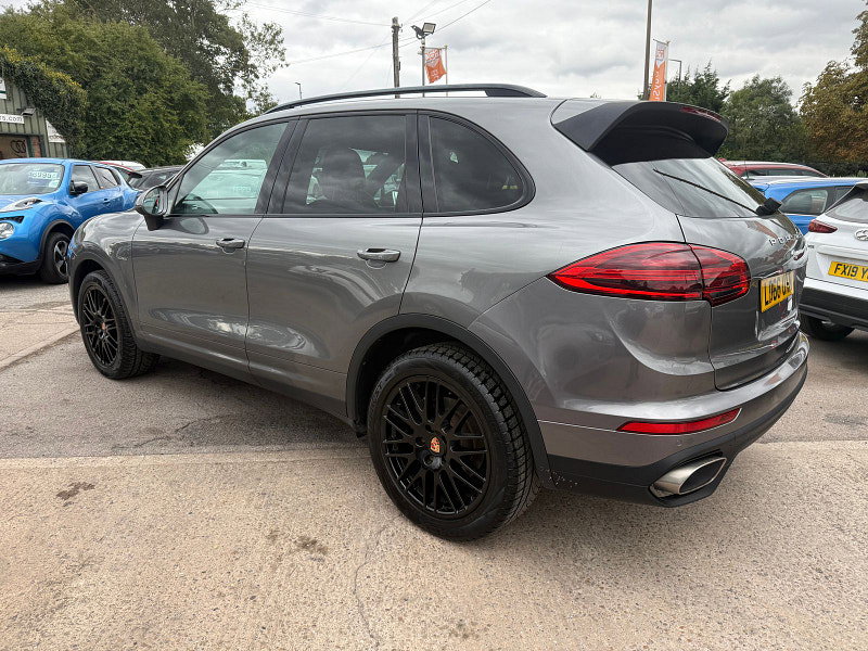 Porsche Cayenne 3.0 TD V6 SUV 5dr Diesel TiptronicS 4WD Euro 6 (s/s) (262 ps) 5dr Automatic 2026