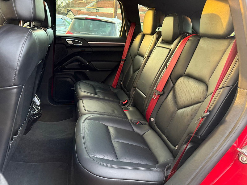 Porsche Cayenne 4.2 TD V8 S SUV 5dr Diesel TiptronicS 4WD Euro 5 (s/s) (385 ps) 5dr Automatic 2026