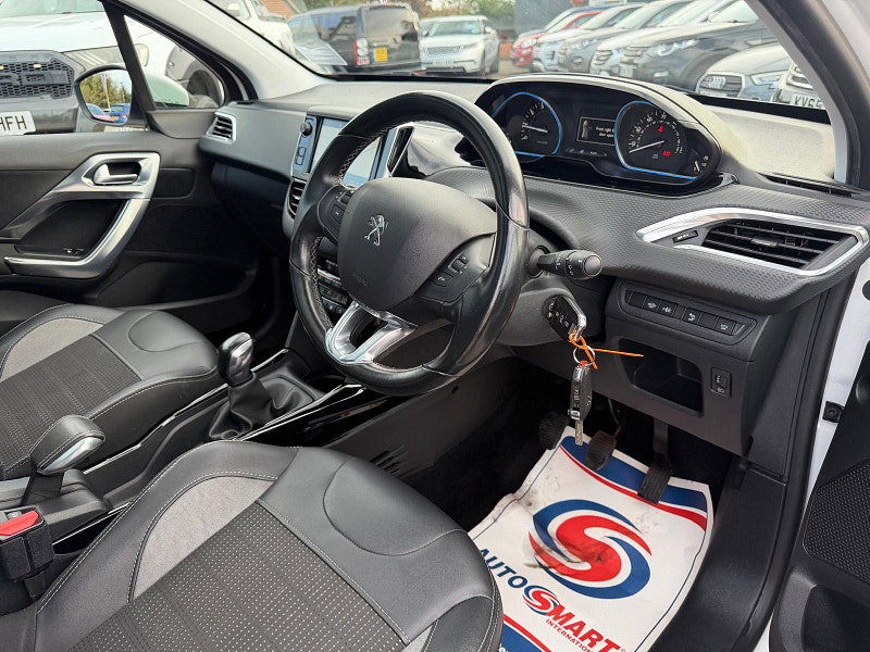 Peugeot 2008 1.2 PureTech Allure Premium SUV 5dr Petrol Manual Euro 6 (s/s) (82 ps) 5dr Manual 2026