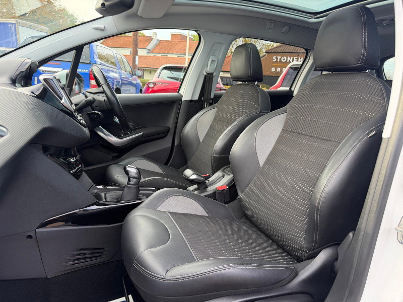 Peugeot 2008 1.2 PureTech Allure Premium SUV 5dr Petrol Manual Euro 6 (s/s) (82 ps) 5dr Manual 2026