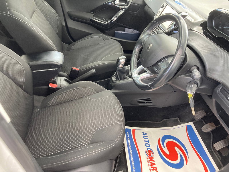 Peugeot 208 1.2 PureTech Tech Edition Hatchback 5dr Petrol Manual Euro 6 (s/s) (82 ps) 5dr Manual 2026