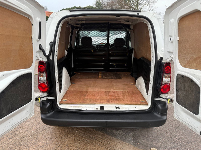 Peugeot Partner 1.6 HDi 850 S Panel Van 4dr Diesel Manual L1 (138 g/km, 90 bhp) 4dr Manual 2026