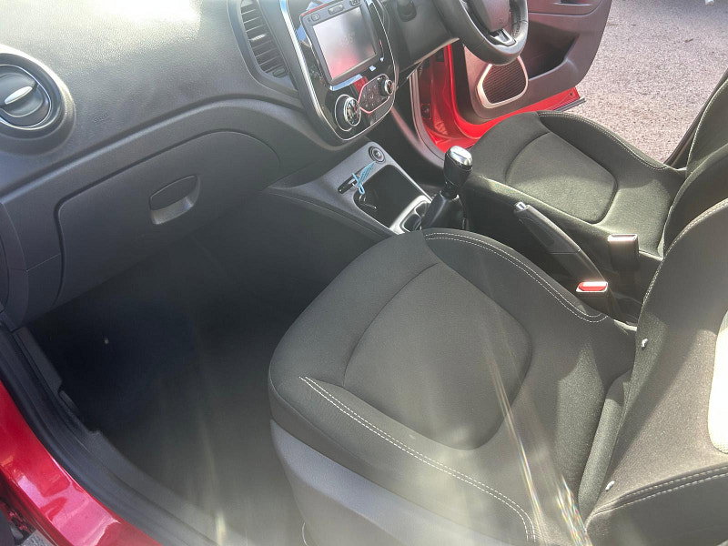 Renault Captur 0.9 TCe ENERGY Iconic SUV 5dr Petrol Manual Euro 6 (s/s) (90 ps) 5dr Manual 2026