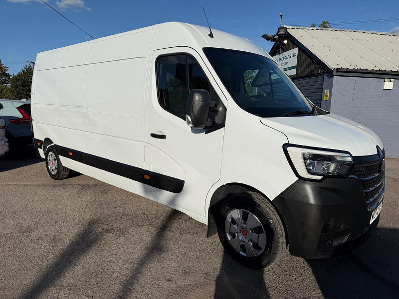 Renault Master 2.3 dCi 35 Business+ Panel Van 4dr Diesel Manual FWD LWB Medium Roof Euro 6 (135 ps) 3dr Manual 2026
