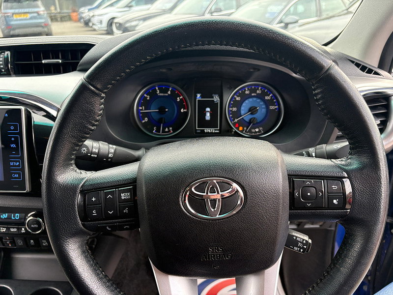 Toyota Hilux 2.4 D-4D Invincible X Pickup Double Cab 4dr Diesel Auto 4WD Euro 6 (s/s) (TSS, 3.5t) (150 ps) 4dr Automatic 2026