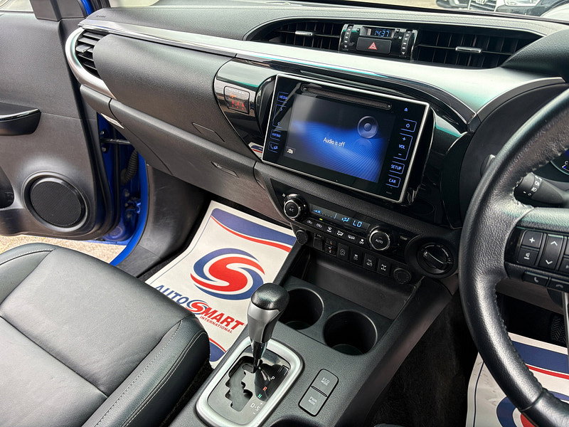Toyota Hilux 2.4 D-4D Invincible X Pickup Double Cab 4dr Diesel Auto 4WD Euro 6 (s/s) (TSS, 3.5t) (150 ps) 4dr Automatic 2026