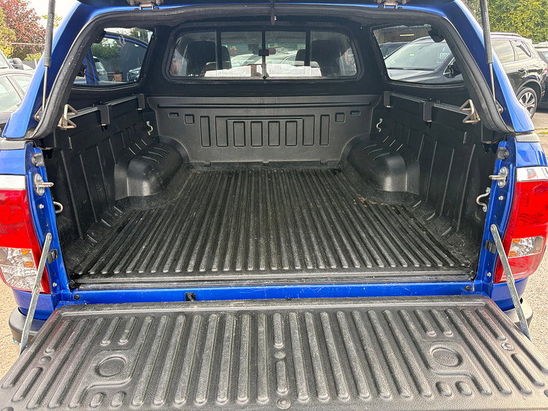 Toyota Hilux 2.4 D-4D Invincible X Pickup Double Cab 4dr Diesel Auto 4WD Euro 6 (s/s) (TSS, 3.5t) (150 ps) 4dr Automatic 2026