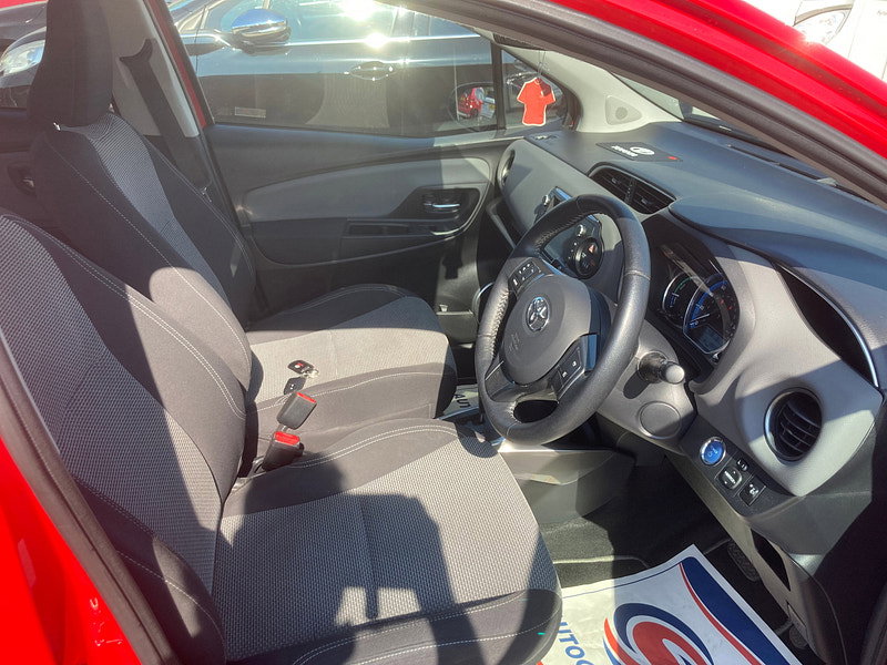 Toyota Yaris 1.5 VVT-h Icon Hatchback 5dr Petrol Hybrid E-CVT Euro 6 (101 ps) 5dr Automatic 2026