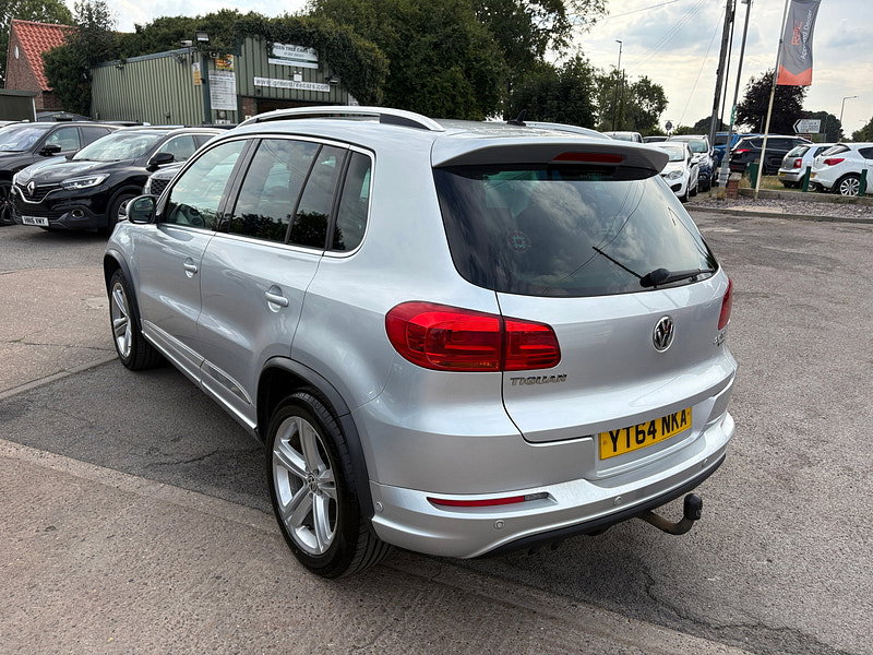 Volkswagen Tiguan 2.0 TDI BlueMotion Tech R-Line SUV 5dr Diesel Manual 4WD Euro 5 (s/s) (Nav) (140 ps) 5dr Manual 2026
