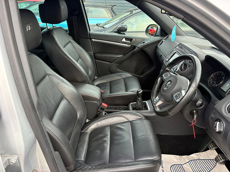 Volkswagen Tiguan 2.0 TDI BlueMotion Tech R-Line SUV 5dr Diesel Manual 4WD Euro 5 (s/s) (Nav) (140 ps) 5dr Manual 2026