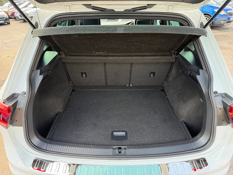 Volkswagen Tiguan 2.0 TDI BlueMotion Tech R-Line SUV 5dr Diesel Manual Euro 6 (s/s) (150 ps) 5dr Manual 2026