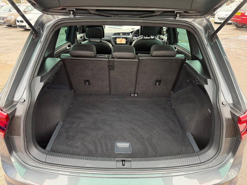 Volkswagen Tiguan 2.0 TDI R-Line SUV 5dr Diesel Manual Euro 6 (s/s) (150 ps) 5dr Manual 2026