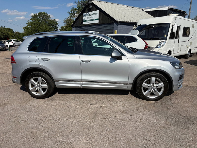 Volkswagen Touareg 3.0 TDI V6 BlueMotion Tech Altitude SUV 5dr Diesel Tiptronic 4WD Euro 5 (s/s) (204 ps) 5dr Automatic 2026