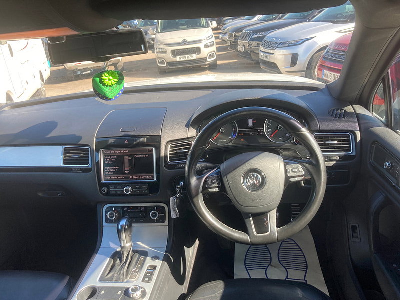 Volkswagen Touareg 3.0 TDI V6 BlueMotion Tech R-Line SUV 5dr Diesel Tiptronic 4WD Euro 5 (s/s) (245 ps) 5dr Automatic 2026