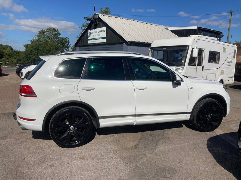 Volkswagen Touareg 3.0 TDI V6 BlueMotion Tech R-Line SUV 5dr Diesel Tiptronic 4WD Euro 5 (s/s) (245 ps) 5dr Automatic 2026