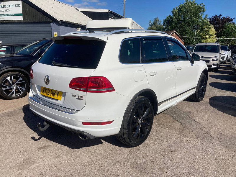 Volkswagen Touareg 3.0 TDI V6 BlueMotion Tech R-Line SUV 5dr Diesel Tiptronic 4WD Euro 5 (s/s) (245 ps) 5dr Automatic 2026
