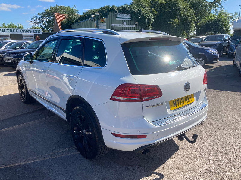 Volkswagen Touareg 3.0 TDI V6 BlueMotion Tech R-Line SUV 5dr Diesel Tiptronic 4WD Euro 5 (s/s) (245 ps) 5dr Automatic 2026