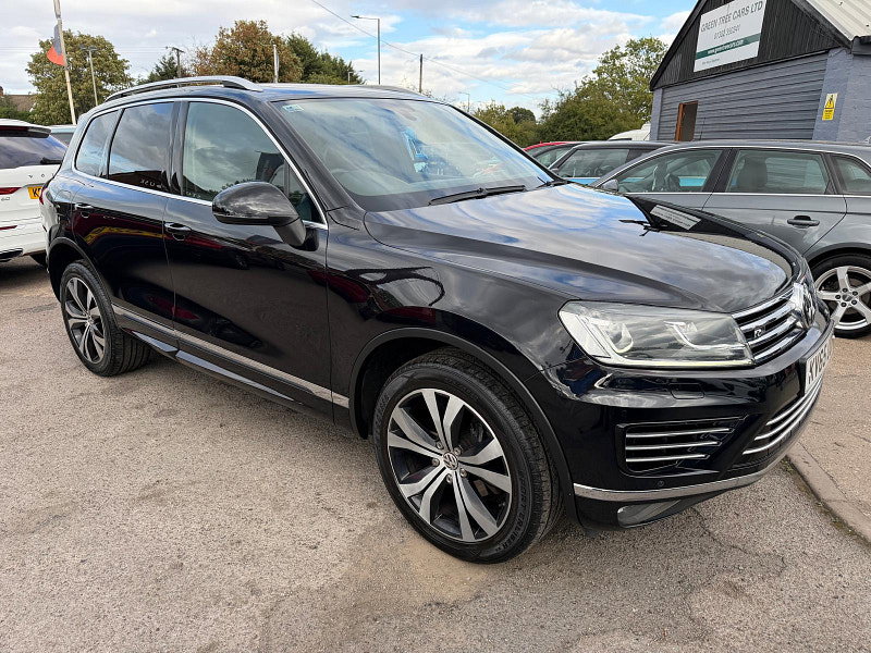 Volkswagen Touareg 3.0 TDI V6 BlueMotion Tech R-Line SUV 5dr Diesel Tiptronic 4WD Euro 6 (s/s) (262 ps) 5dr Automatic 2026