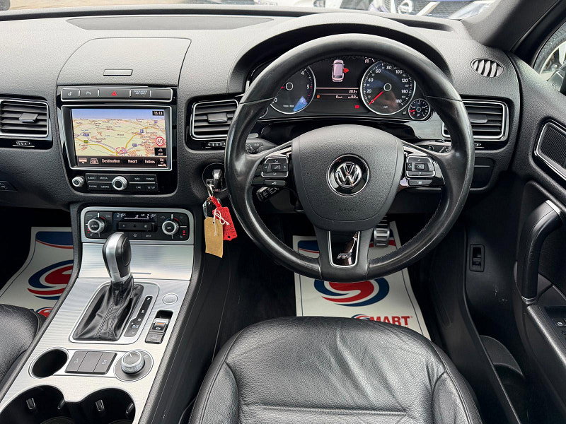 Volkswagen Touareg 3.0 TDI V6 BlueMotion Tech R-Line SUV 5dr Diesel Tiptronic 4WD Euro 6 (s/s) (262 ps) 5dr Automatic 2026