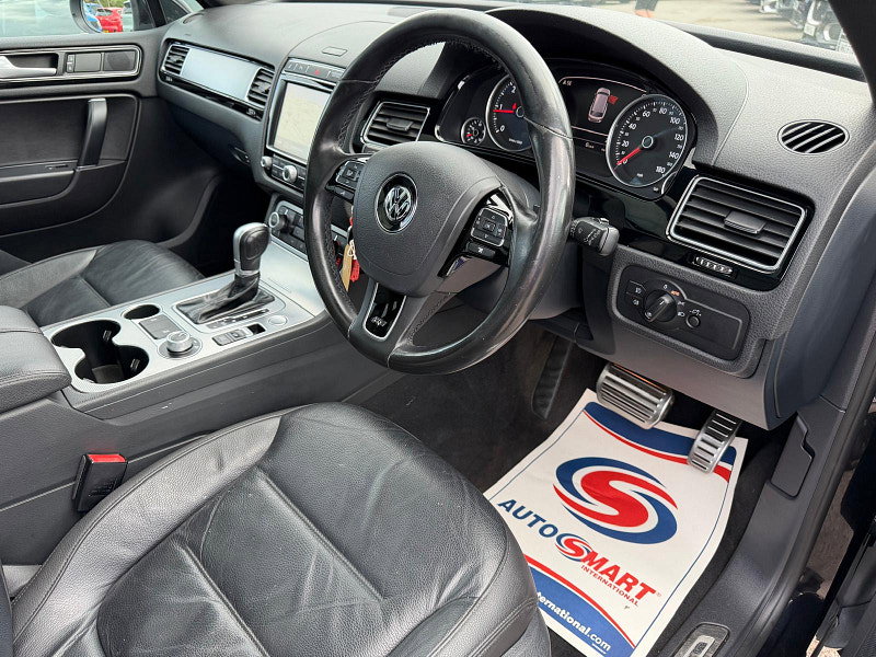 Volkswagen Touareg 3.0 TDI V6 BlueMotion Tech R-Line SUV 5dr Diesel Tiptronic 4WD Euro 6 (s/s) (262 ps) 5dr Automatic 2026